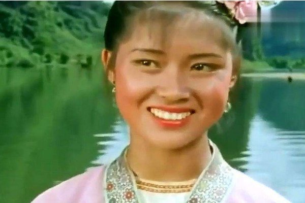 唱山歌来这边唱来那边合。原唱是谁啊?