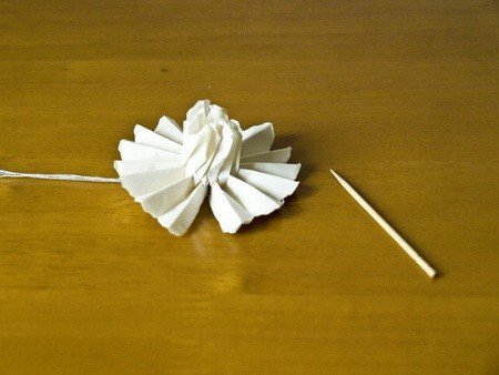 小白花怎么制作?