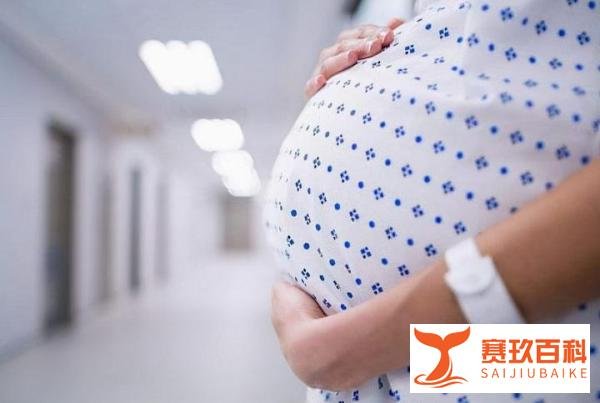 西安8个月孕妇流产,医院门口“苦等”2小时,谁能为悲剧买单?