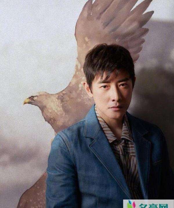 罗晋否认出轨传闻 对与女助理举止亲密一事做回应