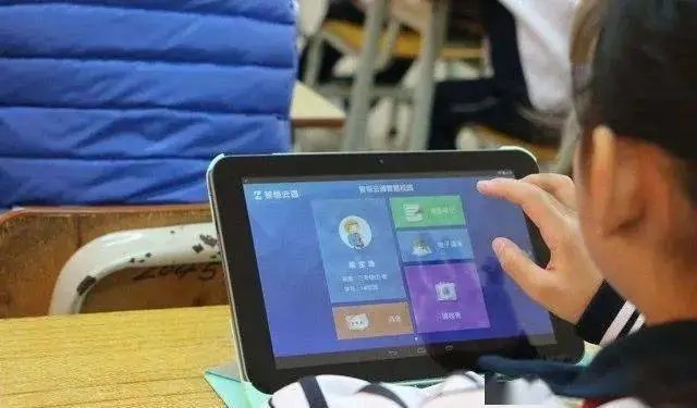 安徽一民办中学要求学生花5800元买平板,其背后的供应商有何来头?