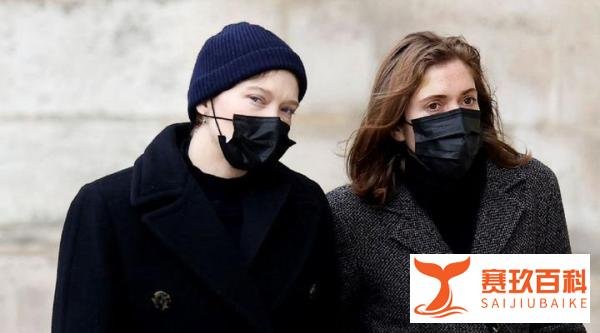 悲乎!周星驰老搭档去世,加斯帕德尤利尔丧礼,5岁儿伴抬棺送别