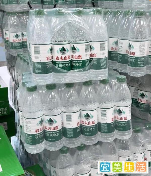 农夫山泉绿瓶水褒贬不一，农夫山泉重回纯净水赛道低调前行