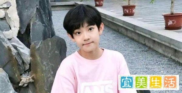 乐华16岁男星被曝和20岁女生网恋？网聊尺度之大堪比情场老司机