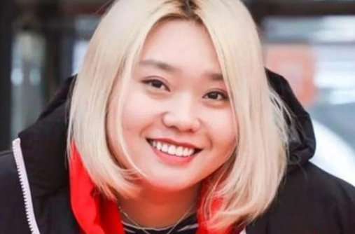 李雪琴的家世是？