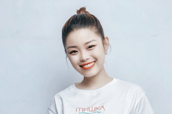 姐就是女王自信放光芒是什么歌