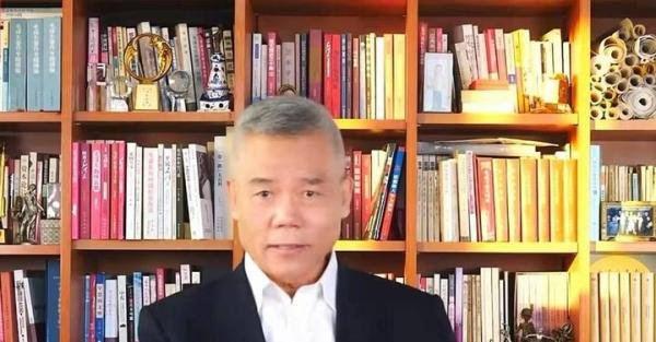 张一鸣功德碑被拆 企业家胆子越来越小了