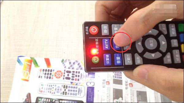 机顶盒万能遥控器怎么学习?