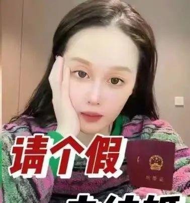赵本山月底低调嫁女，携妻子飞北京见亲家，球球晒视频心情激动