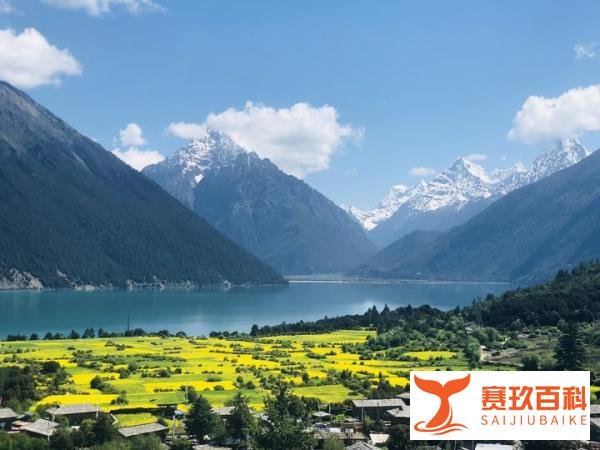 318川藏线租车成都出发一台车多少钱?