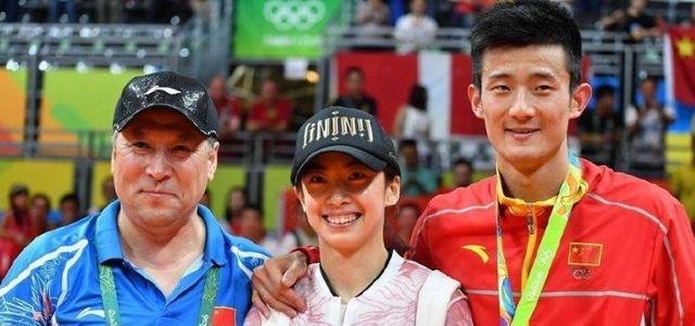 羽坛世界冠军妻子退役为何独自带娃？