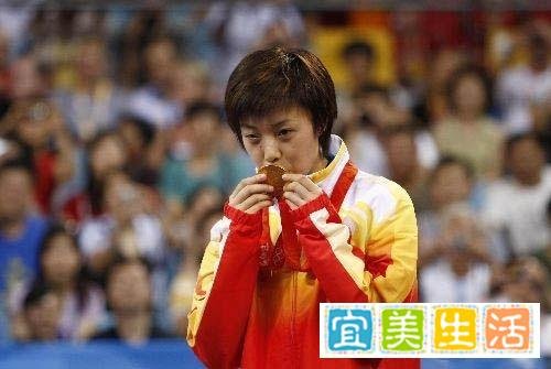 张怡宁只有一块银牌?大满贯赛事9次输球,两次成为最大遗憾