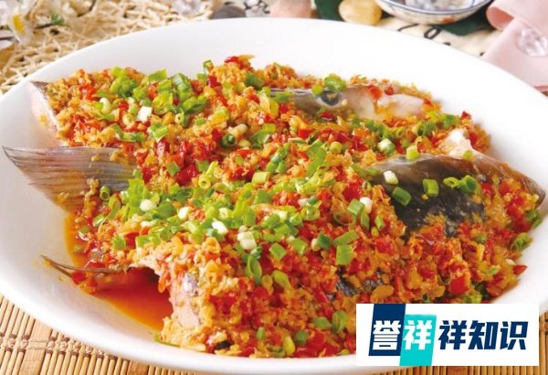 湘菜经典,世界上最大的剁椒鱼头你尝了吗?