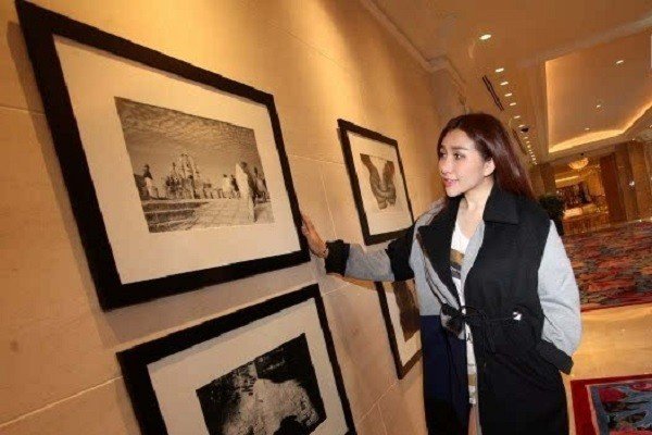 赌王女儿何超盈提前两周剖腹产女,到底是迷信还是别的原因?