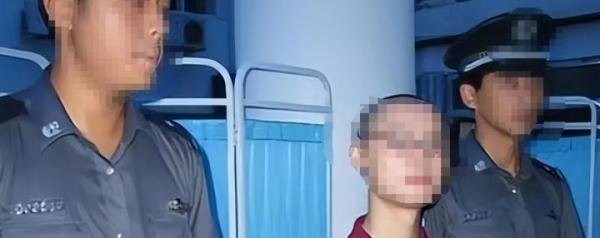 密室母子双尸案：浴缸漂浮的女尸，衣柜里吊死的男童，万万没想到一块汗渍出卖了他！