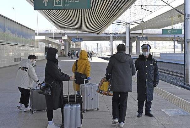 春节返乡“人在囧途”防疫层层加码,给返乡人带来了哪些不便?