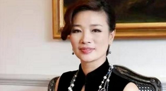 温州女首富胡洁:前夫坐牢,二婚嫁演员周立波,后来怎样?