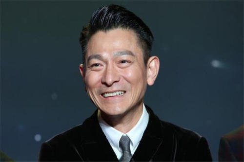 44岁陈少霞经历人生跌宕起伏后,是怎样面对与刘德华之间的恩怨情仇?