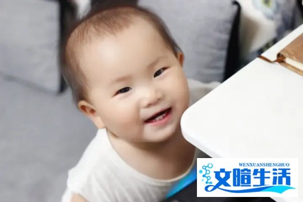 康复后的小葡萄江杺妹妹丨江先生1989