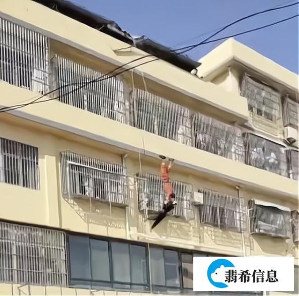 群众寒夜送别救人牺牲消防员 人民子弟兵永远把他人生命高于自己