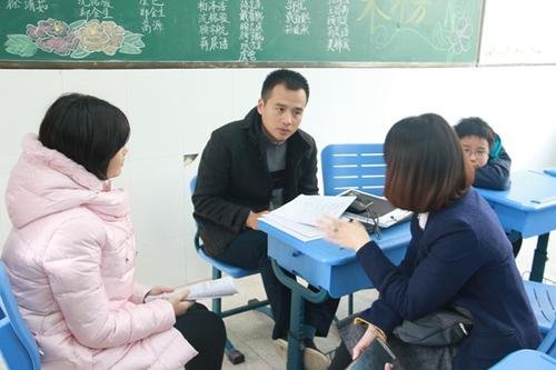 高一女生遭同班男生殴打,家长如何避免孩子遭受校园暴力?