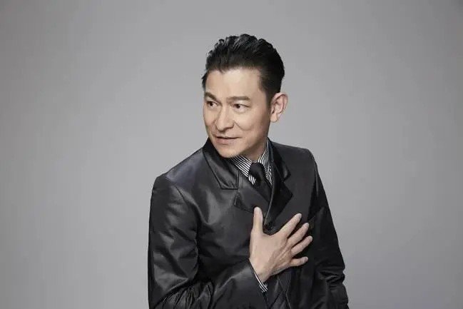 红毯先生的剧情介绍