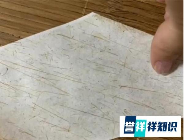 80元买个扎刺的凉席：广东女子网购买的凉席，睡一夜身上扎满刺