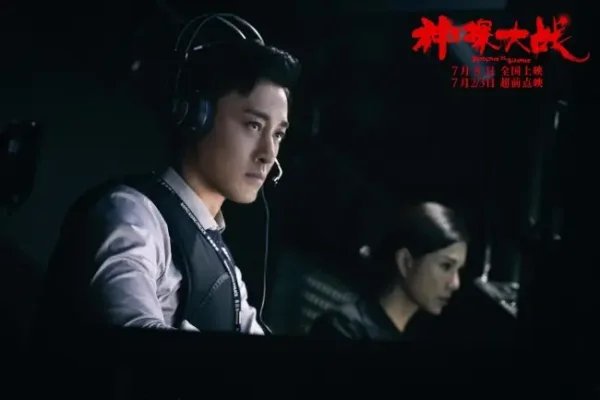 影片《神探大战》票房突破1亿，这部电影讲述了一个怎样的案件？