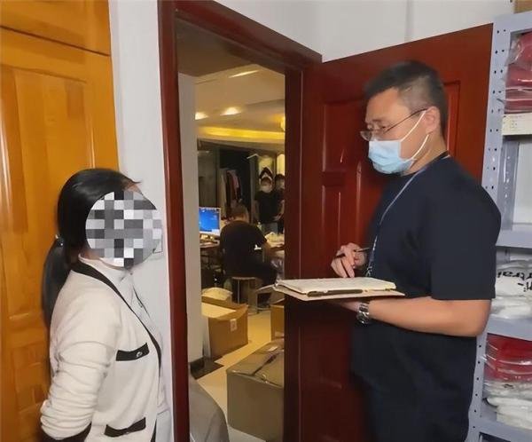 售假女主播双11当天直播时被抓;苹果隔空投送将推出新功能
