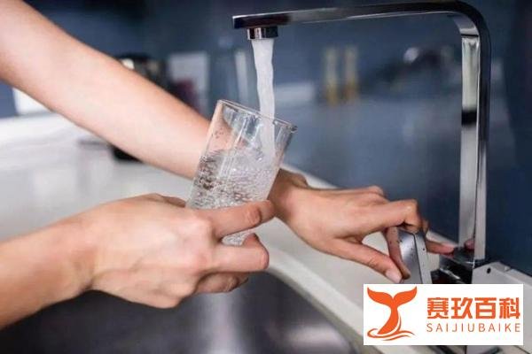 生活用水竟是中水？北漂情侣租房住了半年才发现：身体明显不适！