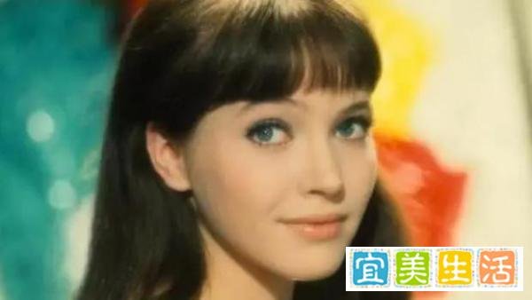 法国女神安娜卡里娜因癌症去世，再见伟大的你