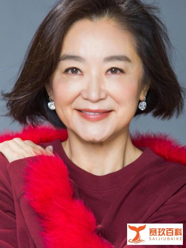 林青霞遭粉丝疯狂示爱亲自爆笑神回一句交代婚姻状况亲解离婚谜