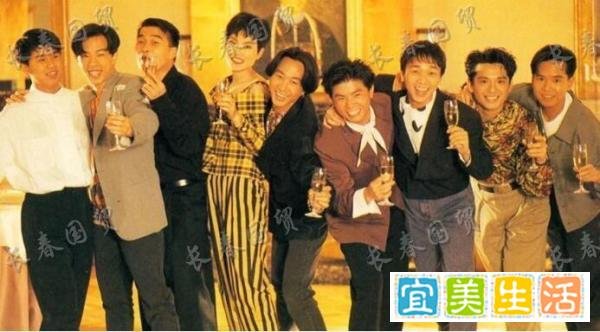 王菲32年前青涩旧照曝光，五官精致笑容甜美略显婴儿肥