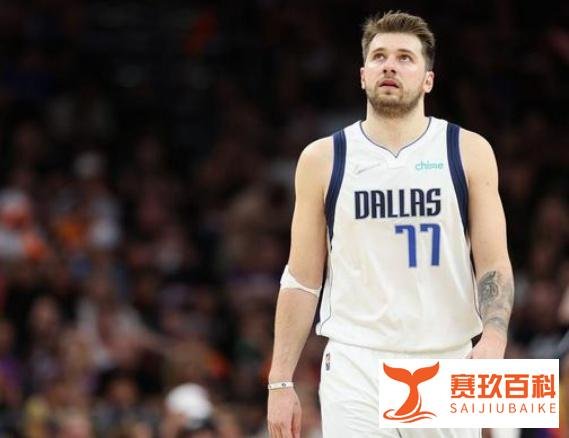 NBA季后赛：23分钟6犯离场！保罗陷入犯规困扰，太阳大比分被独行侠追平，球迷：联盟在捧年轻球星