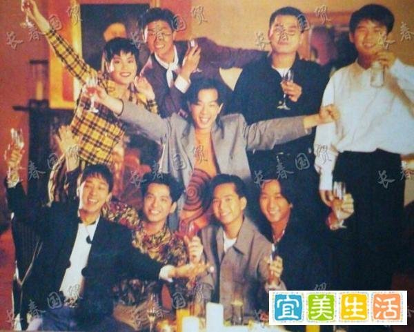 王菲32年前青涩旧照曝光，五官精致笑容甜美略显婴儿肥