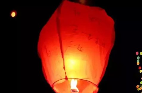 孔明灯可能吸入发动机，造成什么后果?