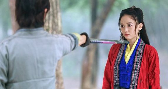 东方不败和令狐冲什么关系