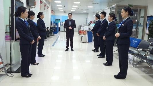 副行长被银行女下属男友揭发,他为什么要这样做?
