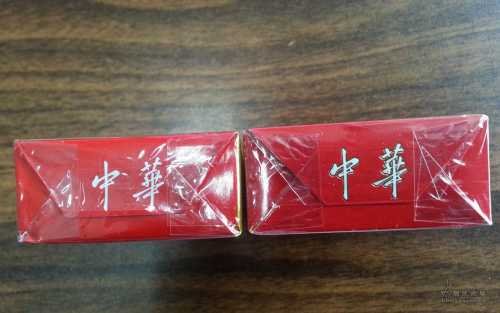 大中华香烟和软中华在包装上有何区别?谢谢