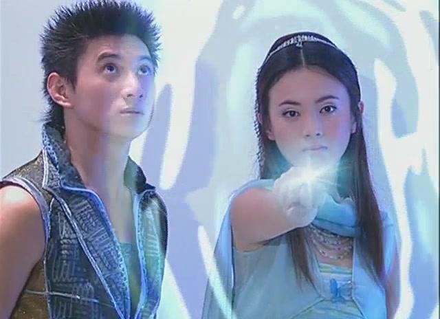 少年王卫斯理中最后莫莹死了没有？如果死了，为什么白奇伟若无其事？