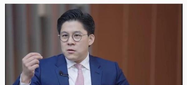 梅西13天3次回应均未道歉,霍启刚遭网暴,这场球到底发生了什么