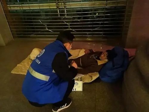 浙江嘉兴零号病例系流浪乞讨人员,这名病例的流调轨迹是怎样的?