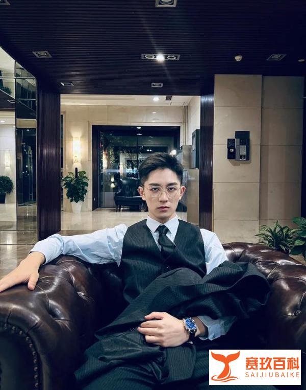 羊毛月与猫一杯情侣？！