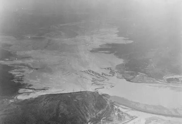 1975年河南暴雨日降水1060毫米，60座水库溃坝，死亡人数至今成谜