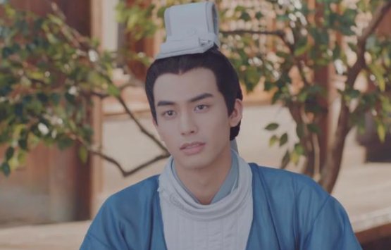 《漂亮书生》讲述了什么故事？
