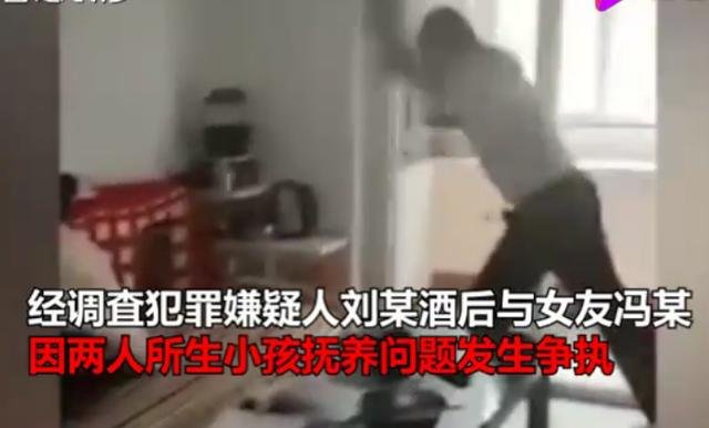 陕西父亲摔亡亲儿子引众怒，拍摄者竟是他妈，夫妻如此残忍该受什么刑罚？