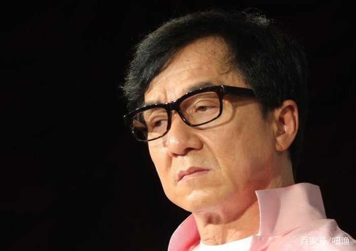 突上热搜！成龙退出林凤娇全资持股公司，发生什么了？