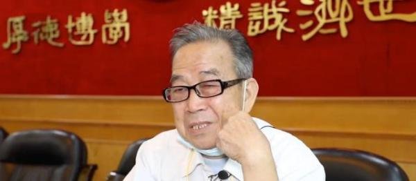 8旬退休教授为贫困生捐70万 这是咋情况?