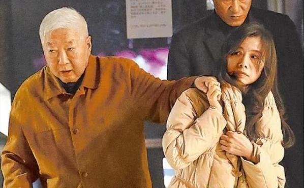 李靓蕾之母李瑶敏:女儿“万字屠宏”,母亲往事却成为最大黑点!
