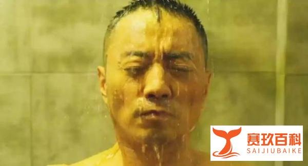 《中国机长》电影里几个不被注意的小彩蛋，第一遍很少有人注意到